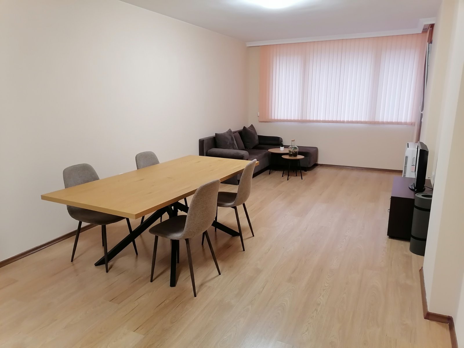 Тристаен апартамент - Левски, ВИВА